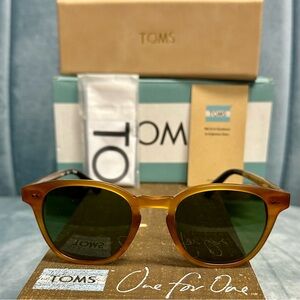 Brand New TOMS “Wyatt” Butterscotch Brown Unisex Sunglasses